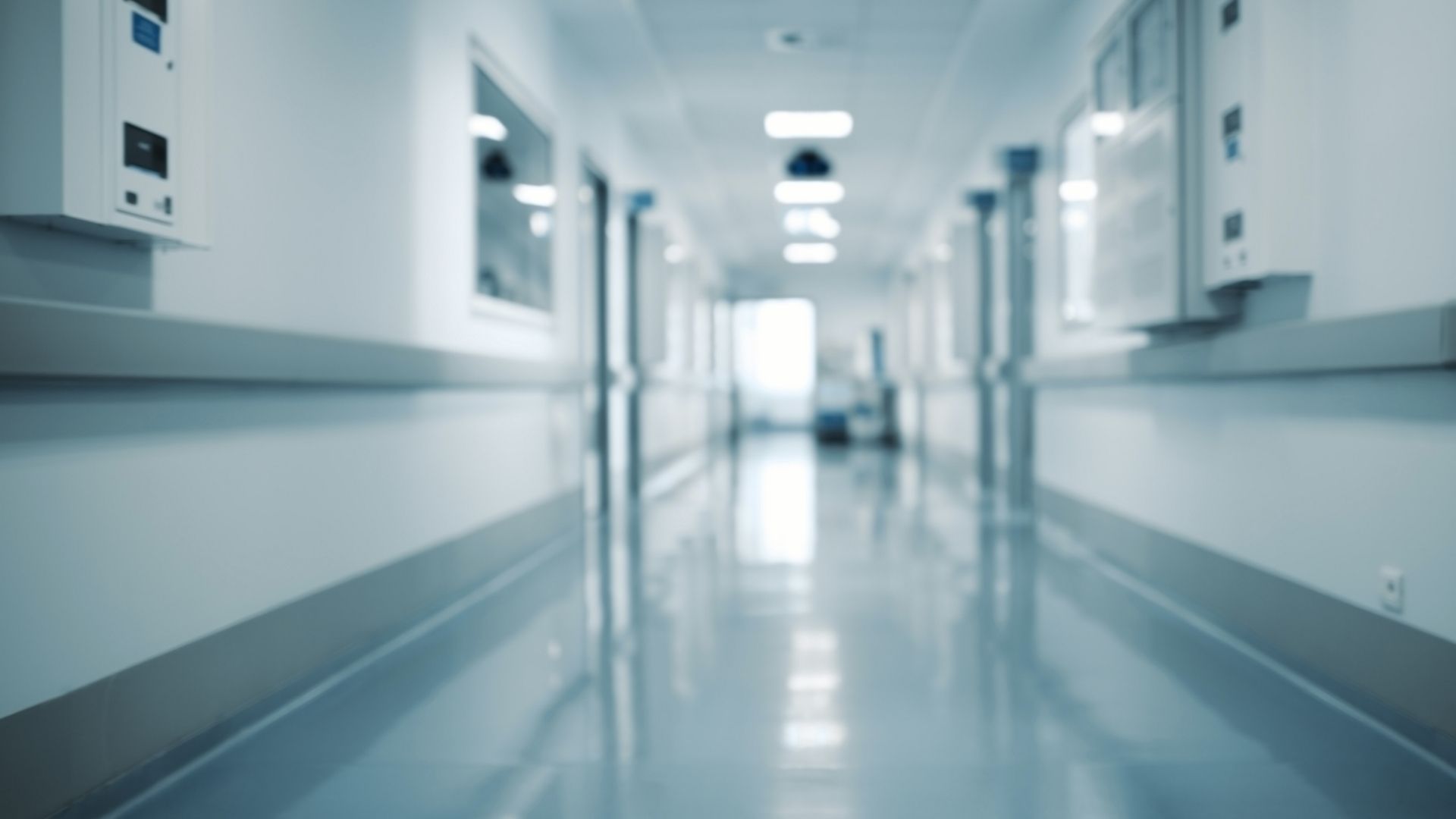 Özel Hastaneler ile Vakıf Üniversite Hastaneleri Acil Servislerde Hastalardan İlave Ücret Talep Edebilir  mi?